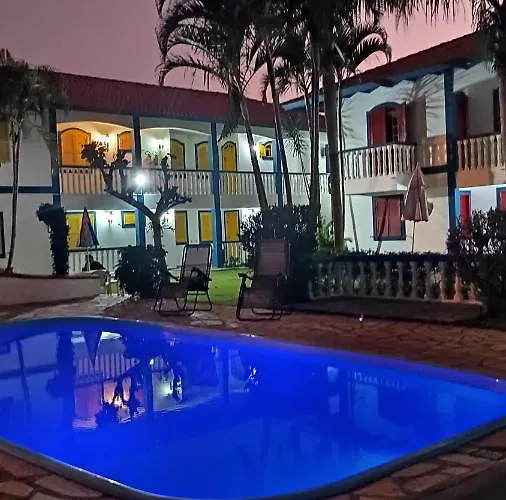 Condominio Colonial Apartamentos 150M Da Praia Bombinhas